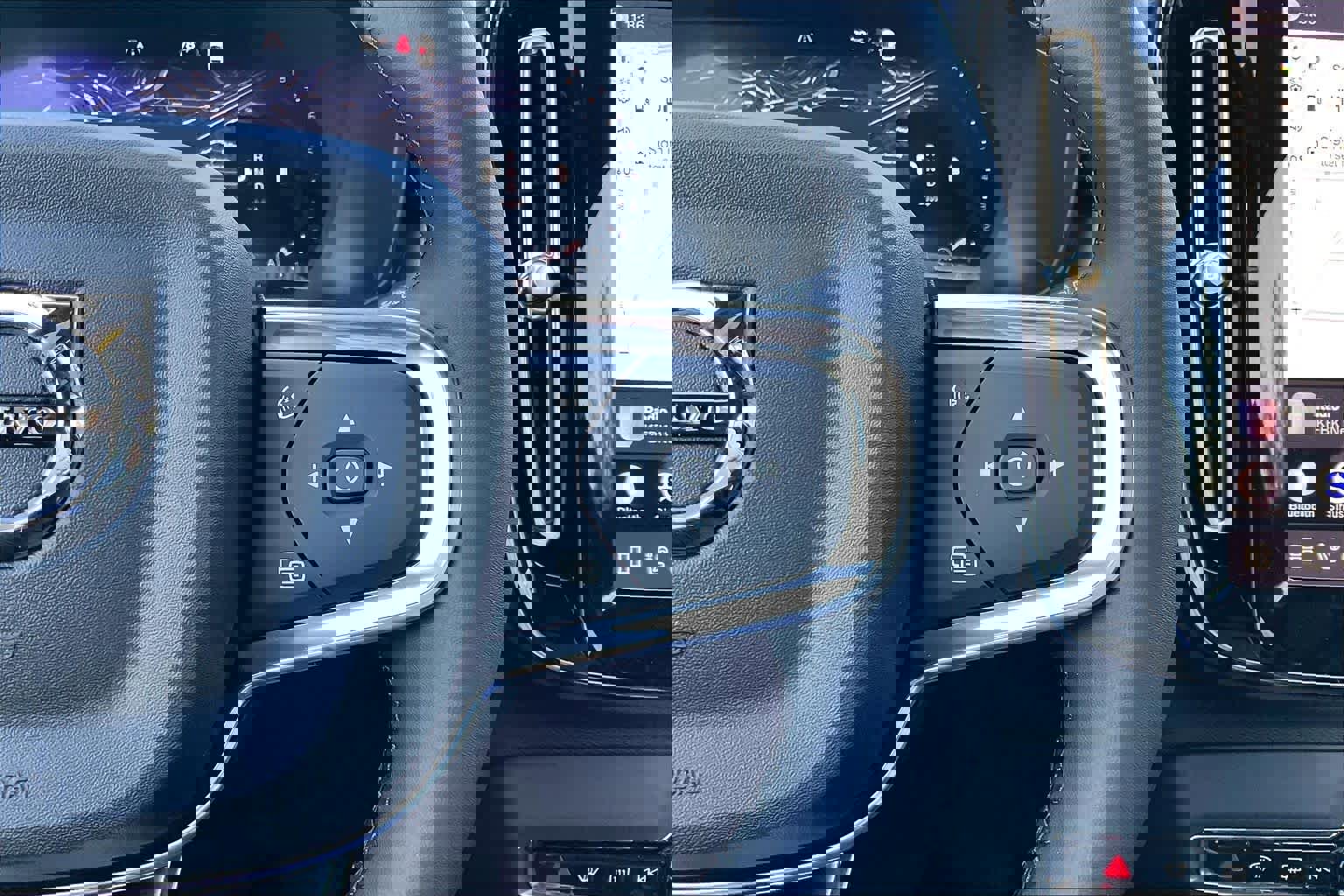 New 2026 Volvo XC40 B5 Ultra w/ Climate Package image 18