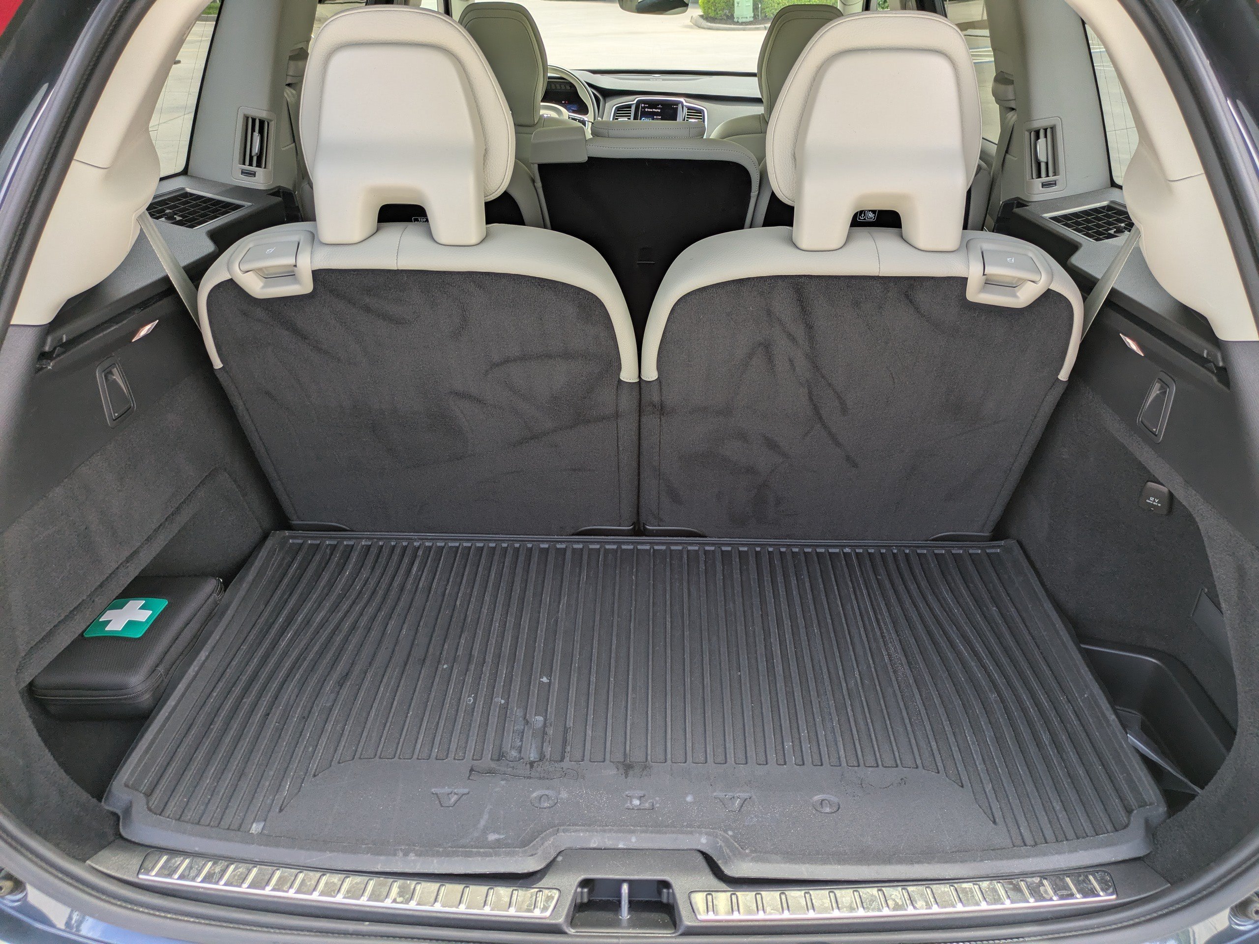 Used 2024 Volvo XC90 B6 Plus w/ Protection Package Premier AWD/4WD image 11