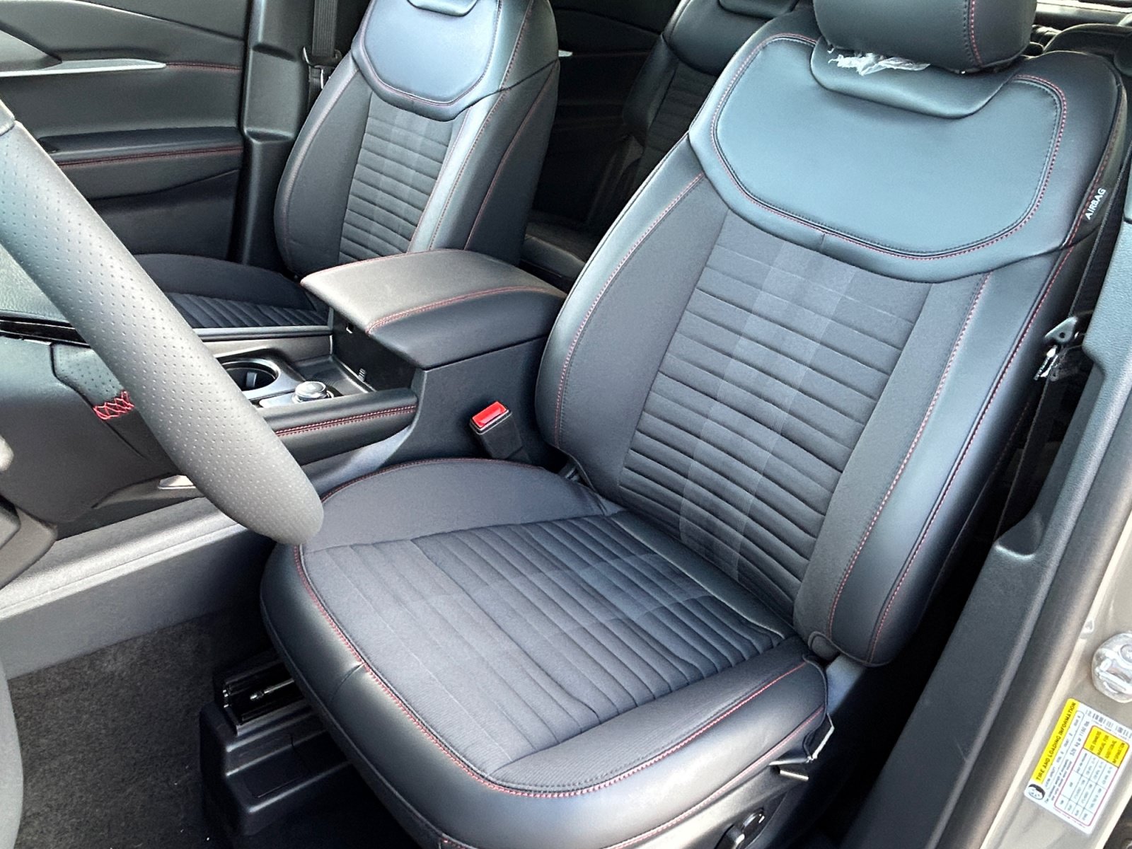 New 2026 Ford Explorer ST-Line w/ ST-Line Street Pack RWD image 14