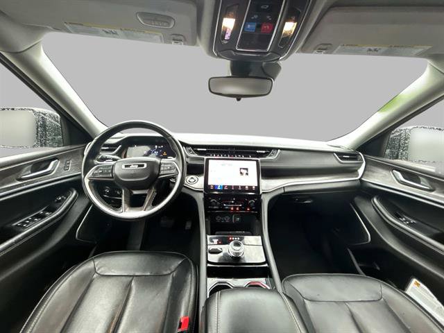 Used 2022 Jeep Grand Cherokee L Limited image 16