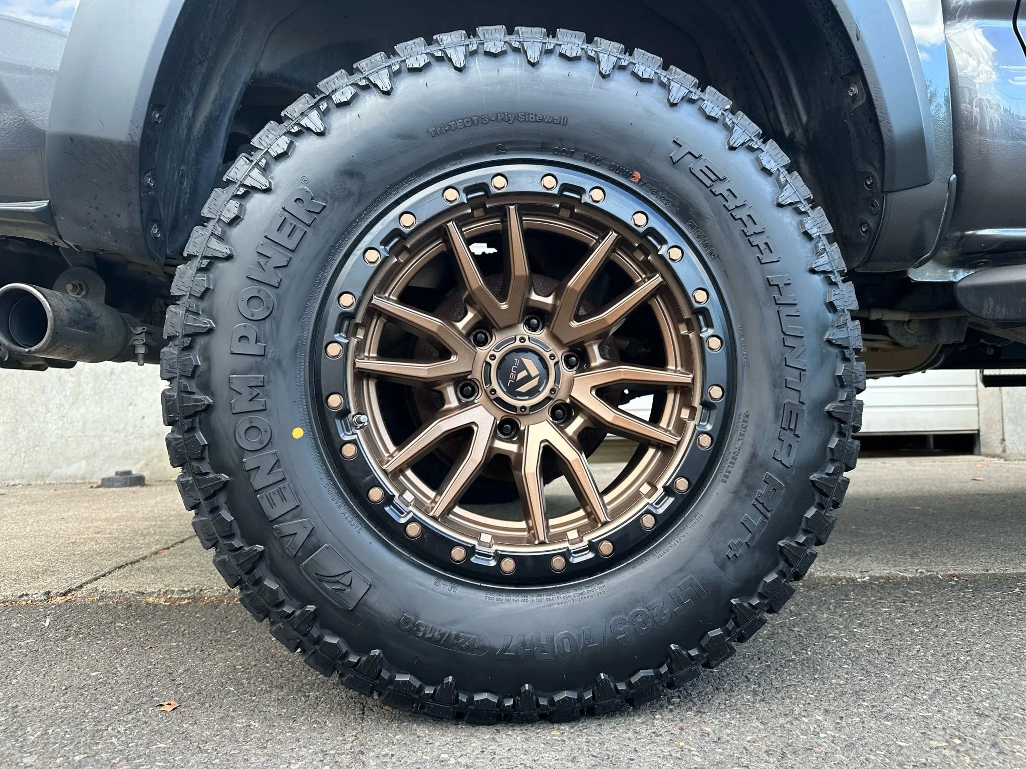 Used 2020 Toyota Tacoma TRD Off-Road w/ Technology Package image 20