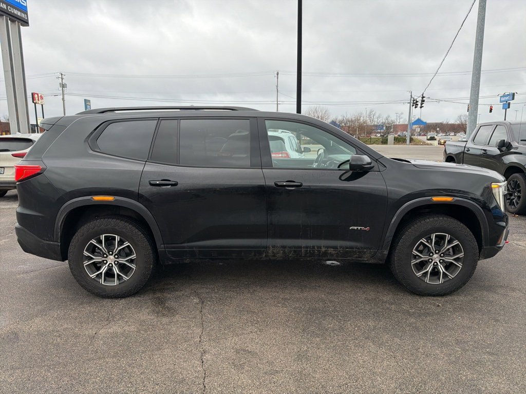 Used 2024 GMC Acadia AT4 w/ Luxury Package image 4