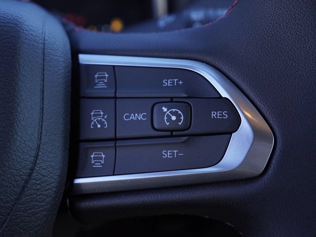 New 2026 Jeep Compass Trailhawk w/ Sun, Sound & Navigation Group AWD/4WD image 16