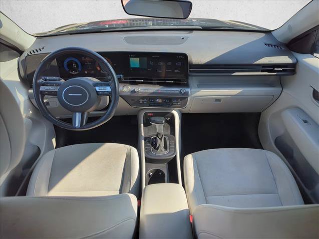 Used 2025 Hyundai Kona SEL FWD image 17