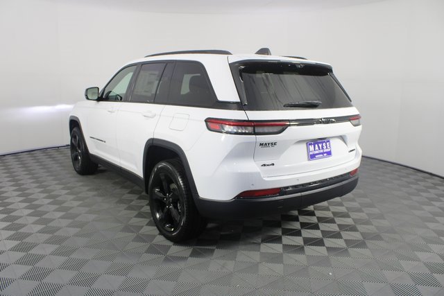 New 2025 Jeep Grand Cherokee Limited w/ Luxury Tech Group II image 27