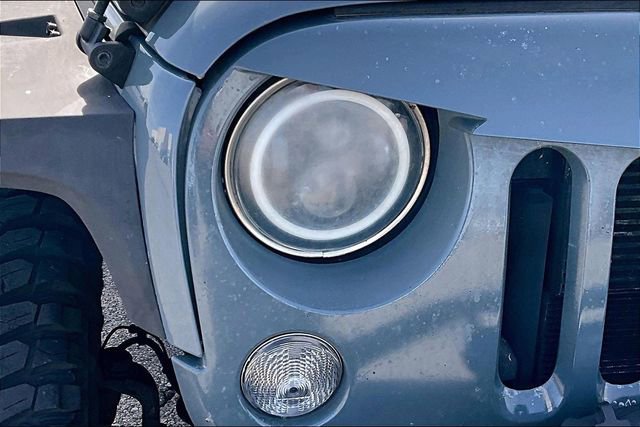 Used 2015 Jeep Wrangler Unlimited Sahara w/ Max Tow Package image 29