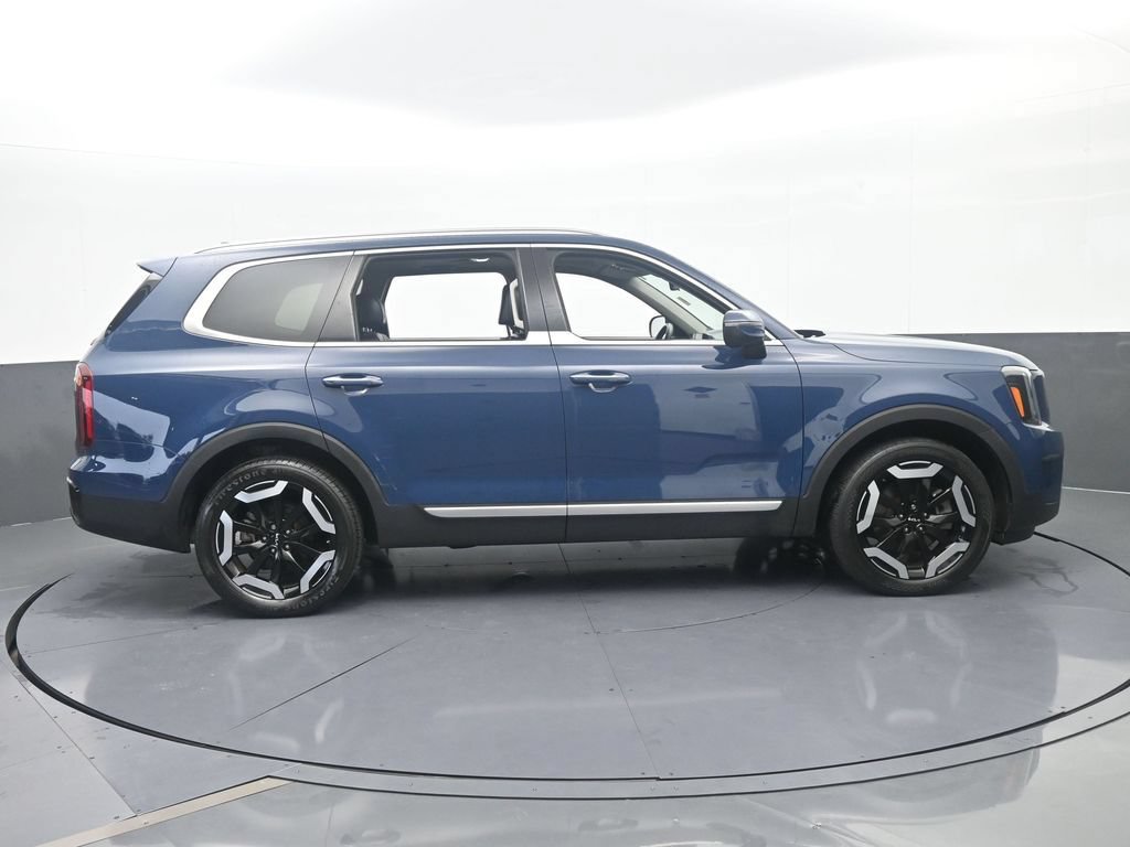 Used 2024 Kia Telluride S w/ S Sunroof Package FWD image 7