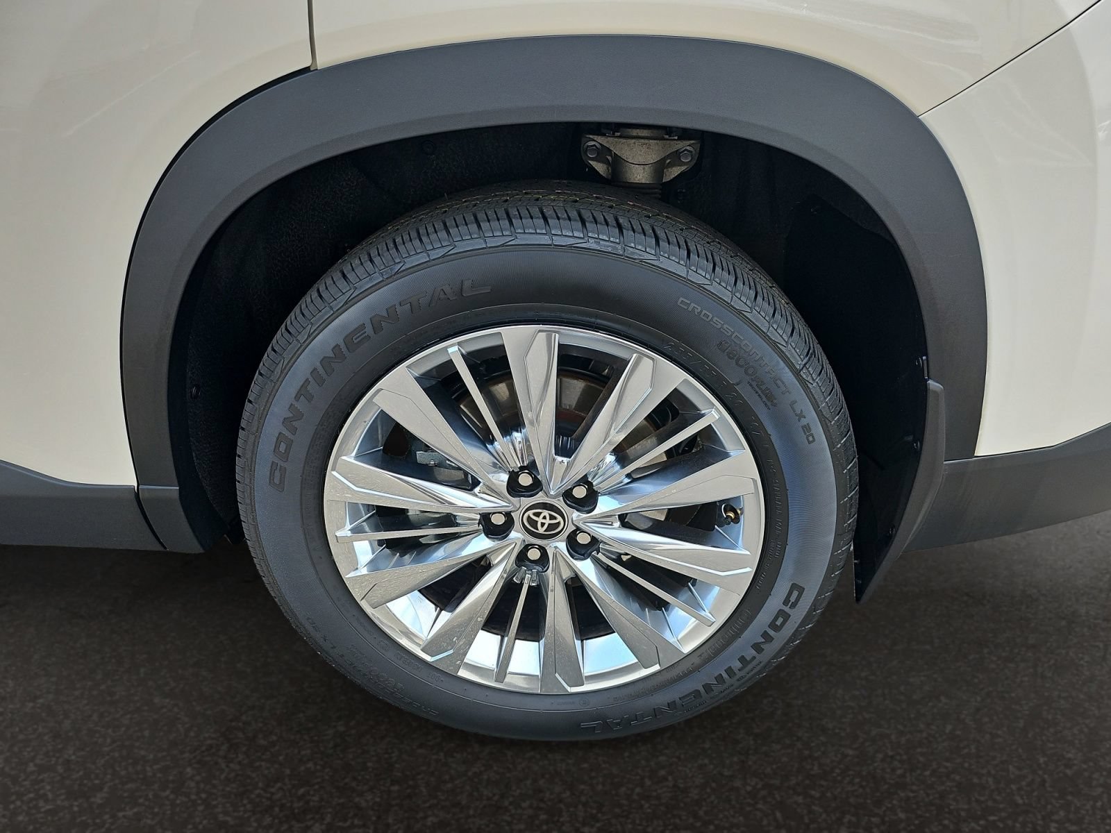 Used 2024 Toyota Grand Highlander AWD image 44