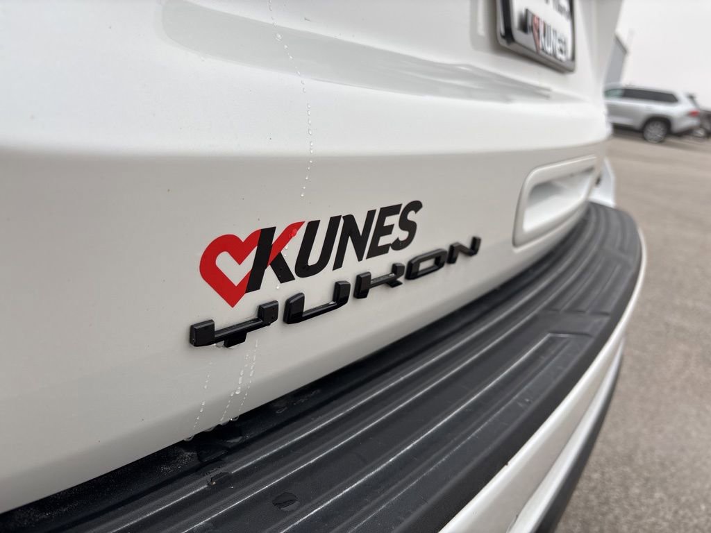 Used 2023 GMC Yukon SLT image 34
