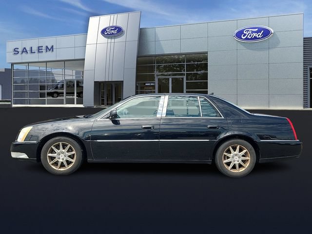 Used 2010 Cadillac DTS Luxury FWD image 5