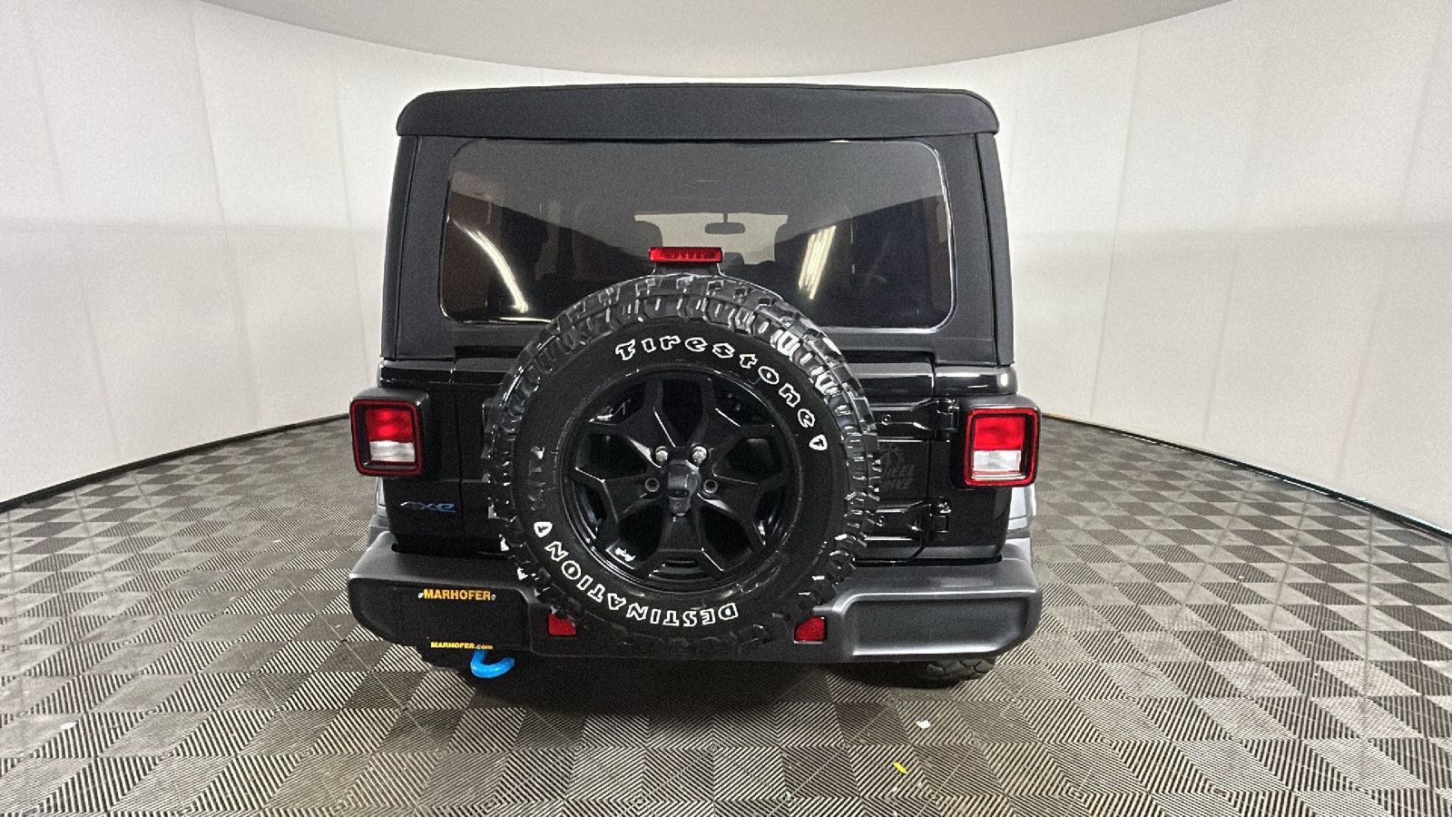 Used 2023 Jeep Wrangler Unlimited w/ Cold Weather Group AWD/4WD image 4