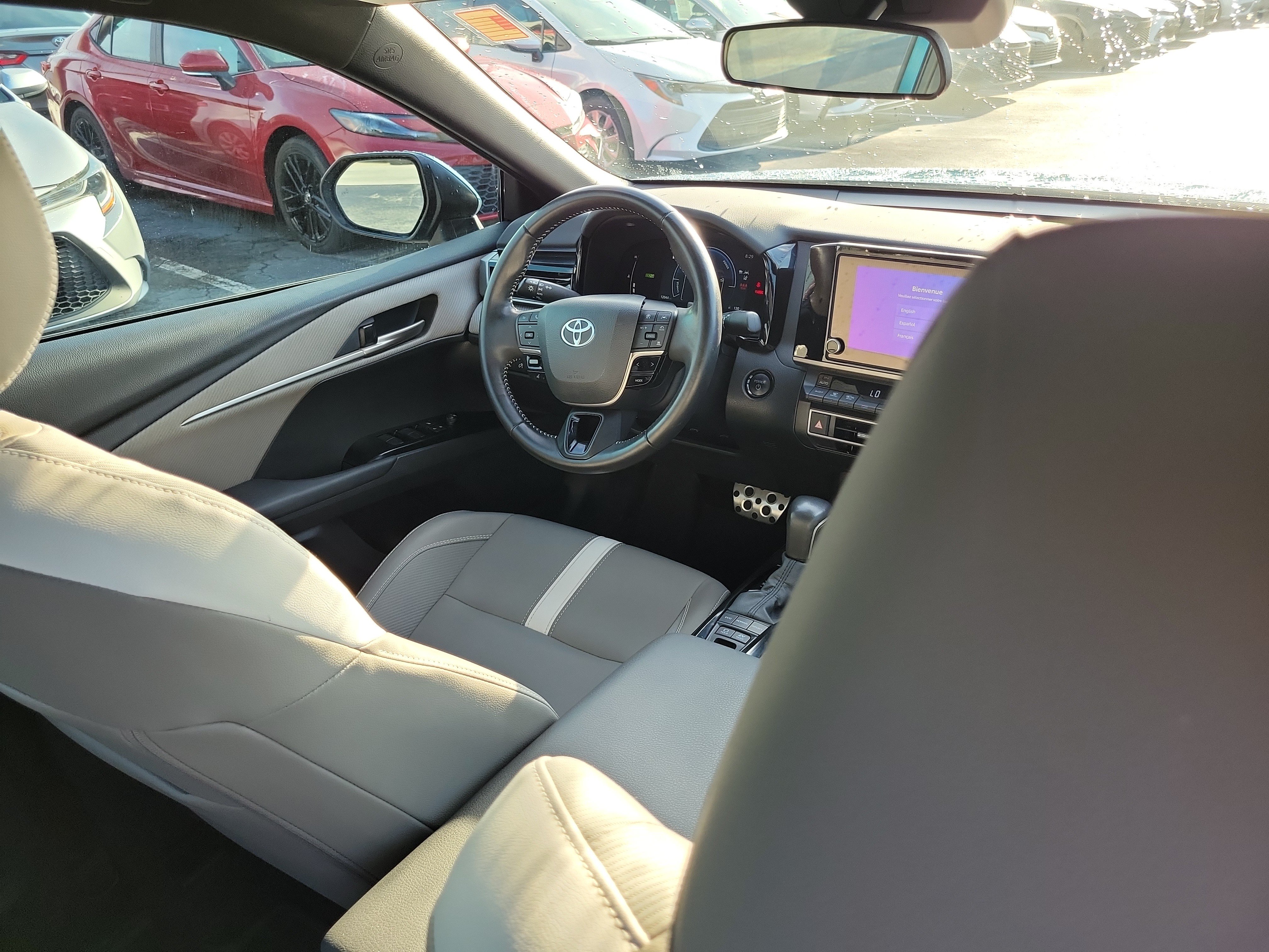 Used 2025 Toyota Camry SE FWD image 14