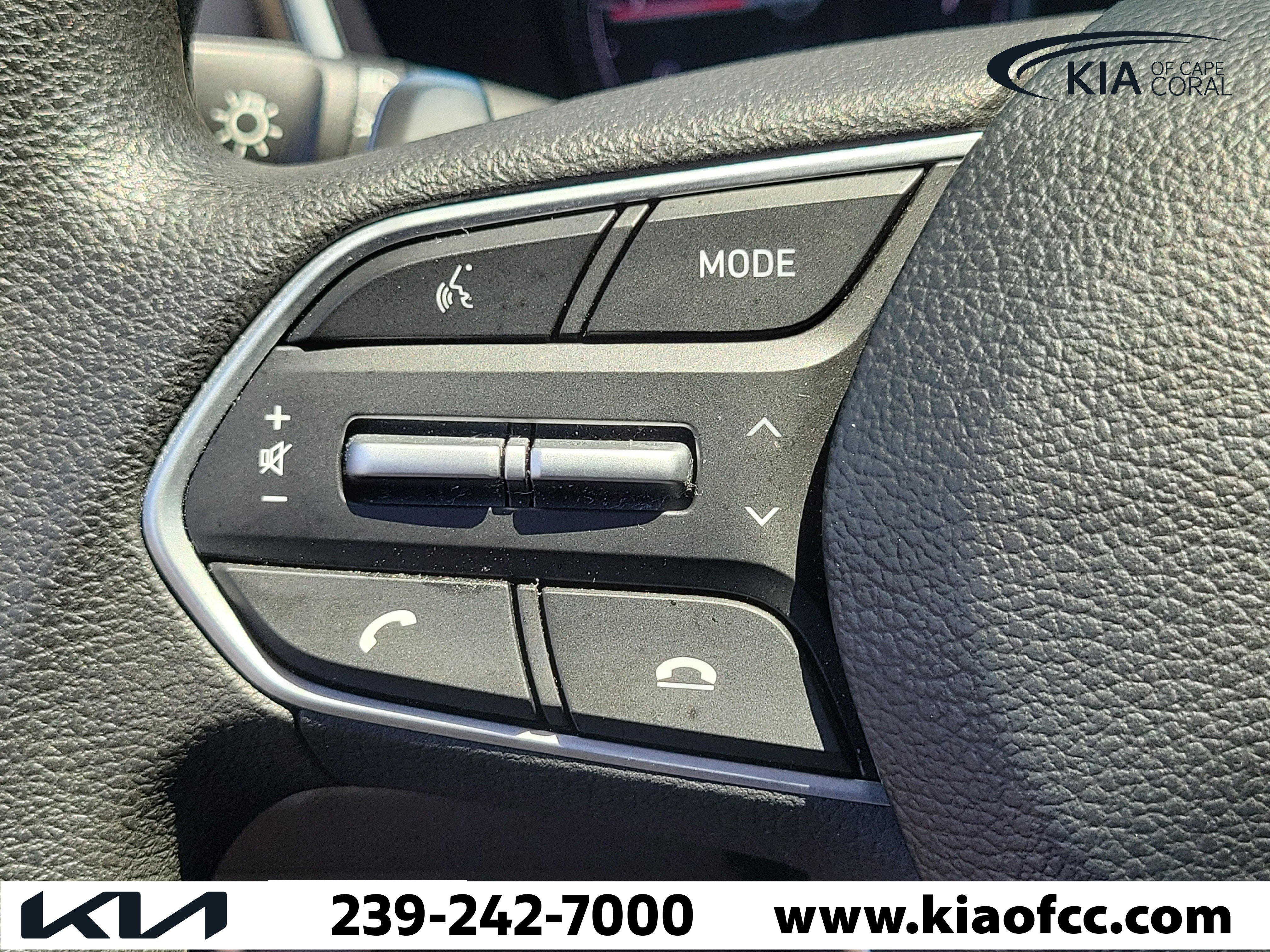 Used 2023 Hyundai Santa Fe SE w/ Cargo Package AWD/4WD image 24