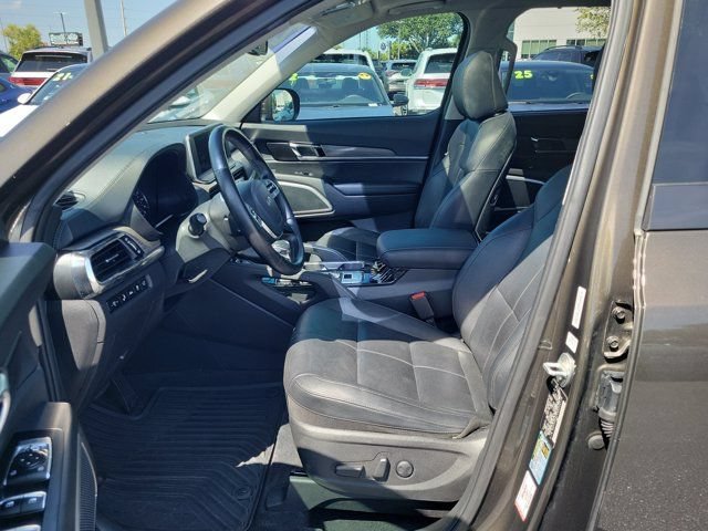 Used 2022 Kia Telluride EX w/ EX Premium Package AWD/4WD image 17
