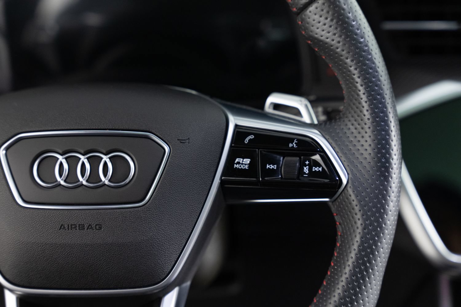 Used 2021 Audi RS 7 Sportback w/ Carbon Optic Package AWD/4WD image 32