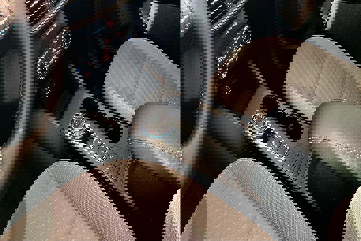 Used 2022 Ford Escape SE w/ SE Sport Appearance Package image 16