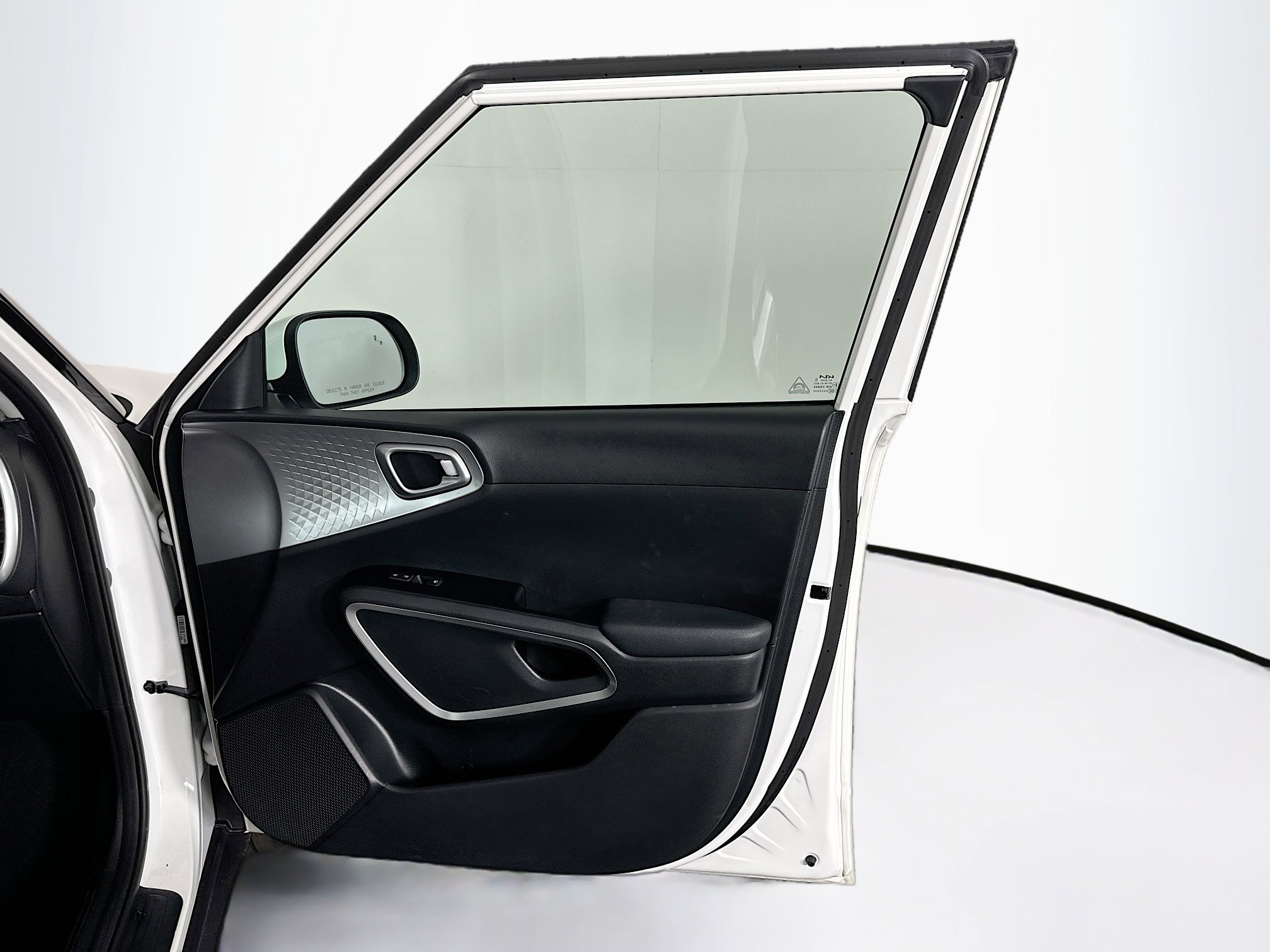 Used 2025 Kia Soul LX w/ LX Technology Package image 30