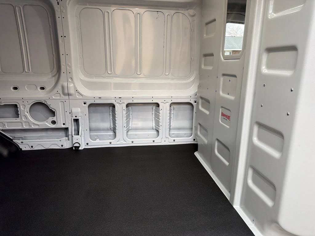 New 2026 Ford Transit 250 148 Medium Roof RWD image 24