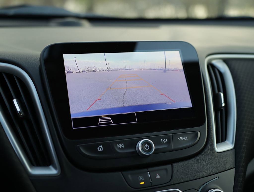 Used 2025 Chevrolet Malibu LT FWD image 14