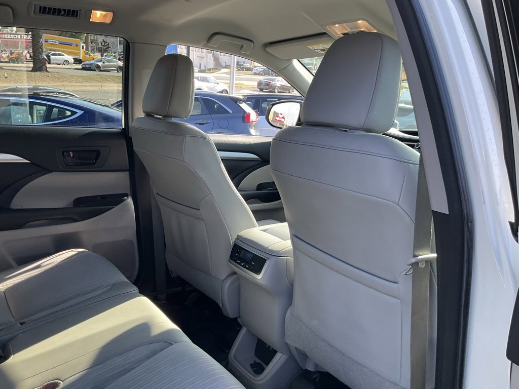 Used 2018 Toyota Highlander Plus image 52