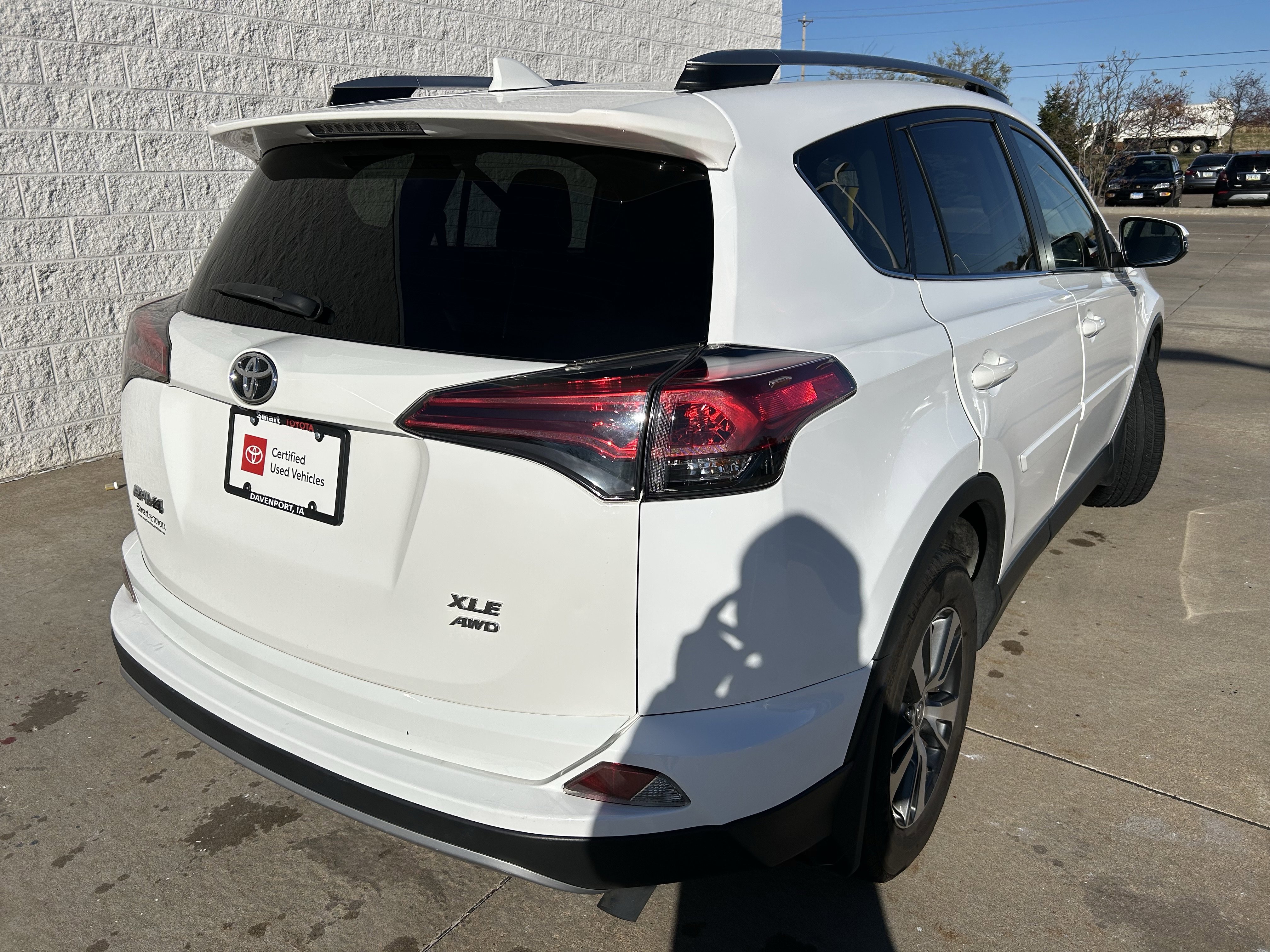 Certified 2018 Toyota RAV4 XLE image 6
