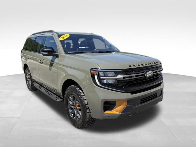 Used 2025 Ford Expedition Tremor AWD/4WD image 8