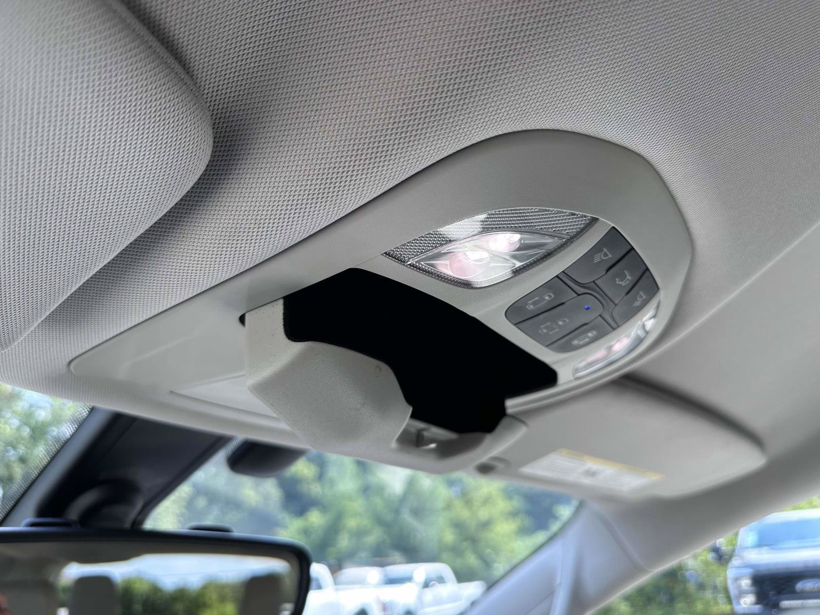 Used 2017 Chrysler Pacifica Touring-L FWD image 29
