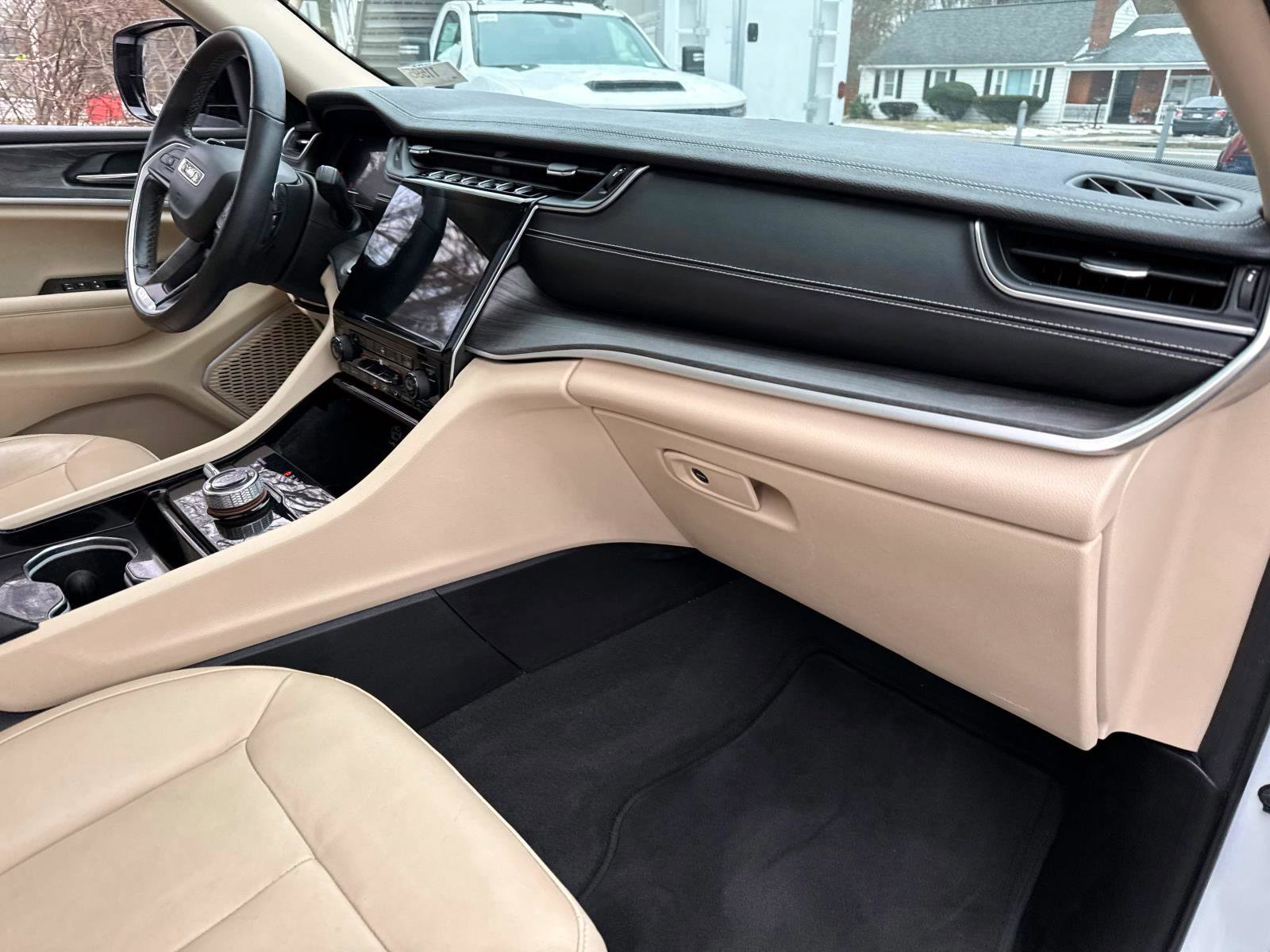 Used 2021 Jeep Grand Cherokee L Limited w/ MOPAR Finishing Package image 7