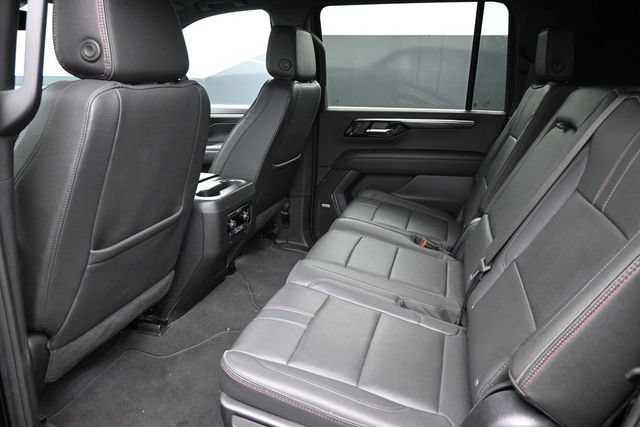 Used 2025 Chevrolet Suburban RST w/ Comfort Package AWD/4WD image 16