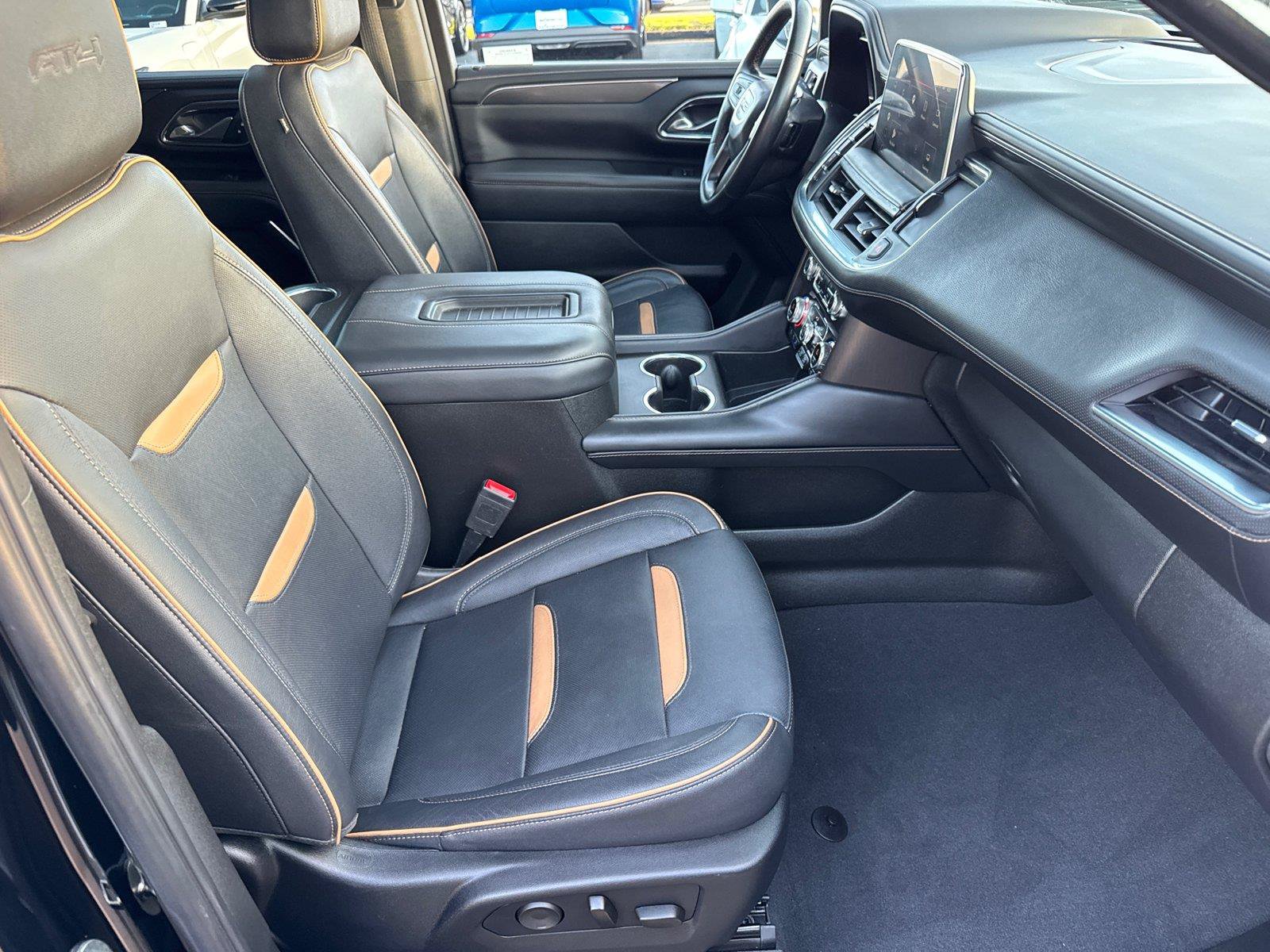 Used 2023 GMC Yukon AT4 w/ AT4 Premium Plus Package AWD/4WD image 17