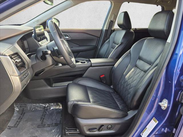 Used 2023 Nissan Rogue Platinum w/ Platinum Premium Package AWD/4WD image 16