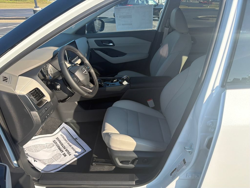 New 2026 Nissan Rogue Dark Armor AWD/4WD image 14