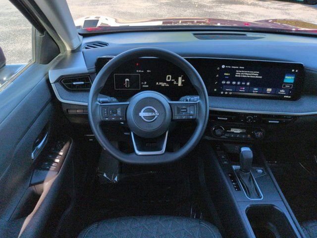 Used 2026 Nissan Kicks SV FWD image 15
