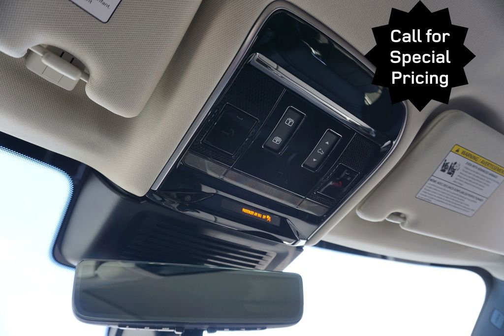 New 2025 Land Rover Range Rover Long Wheelbase SE image 16