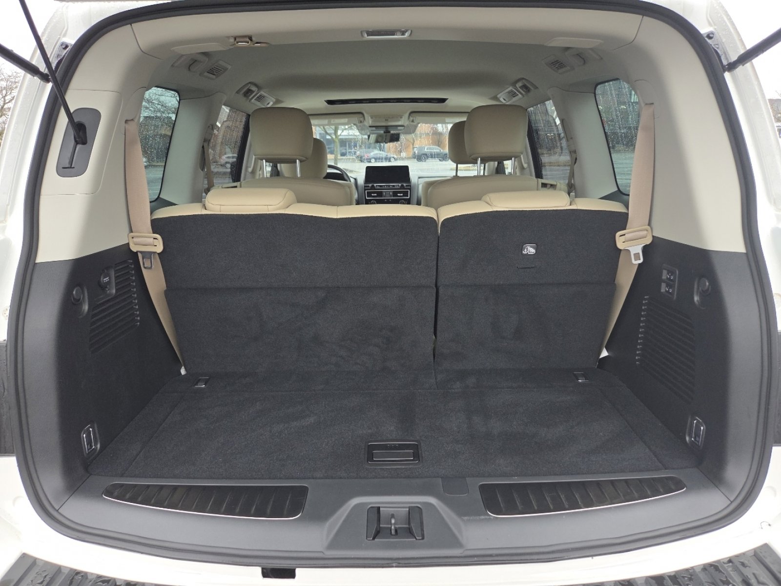 Used 2023 Nissan Armada Platinum image 22