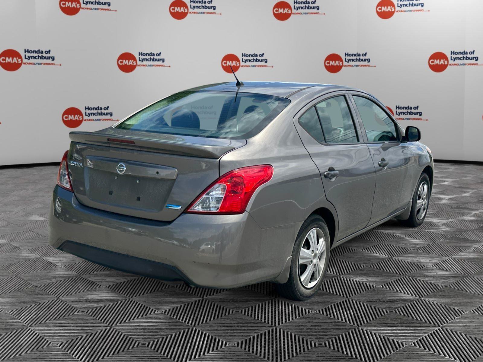 Used 2015 Nissan Versa S Plus FWD image 5