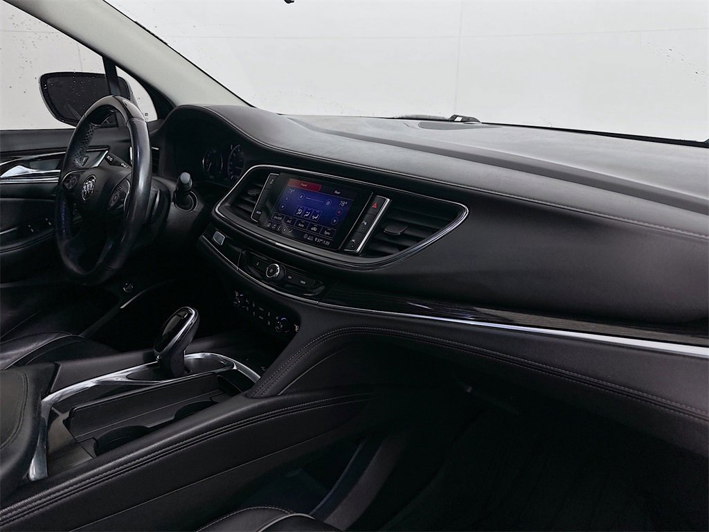 Used 2021 Buick Enclave Avenir w/ Avenir Technology Package image 32