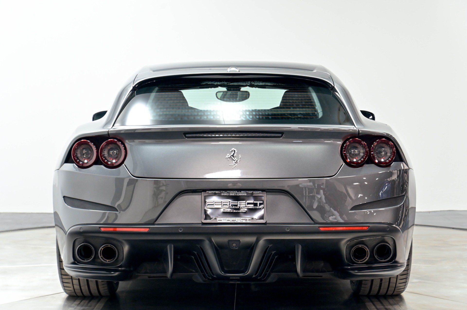 Used 2017 Ferrari GTC4Lusso AWD/4WD image 81
