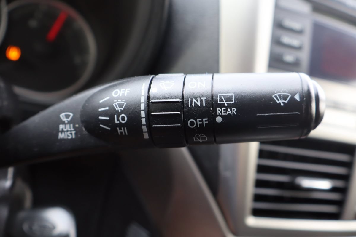 Used 2010 Subaru Impreza 2.5i AWD/4WD image 31