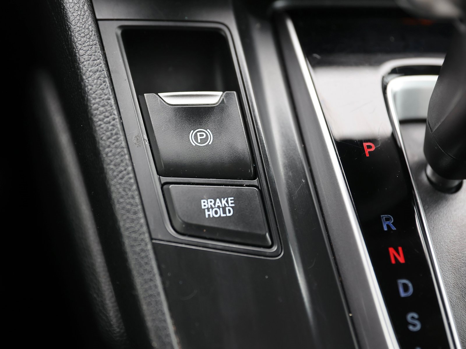 Used 2017 Honda CR-V EX image 27