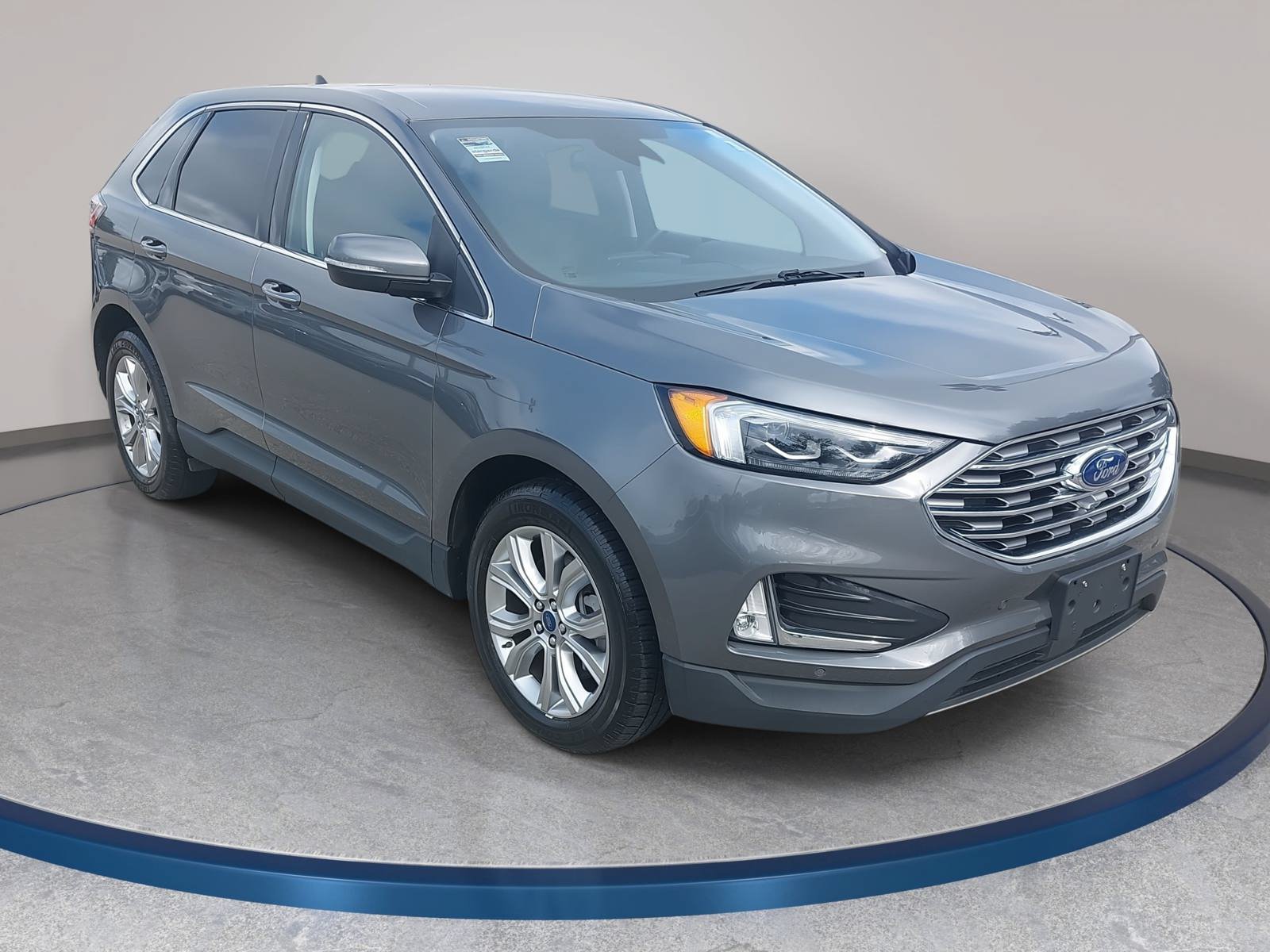 Used 2022 Ford Edge Titanium w/ Equipment Group 301A AWD/4WD image 3
