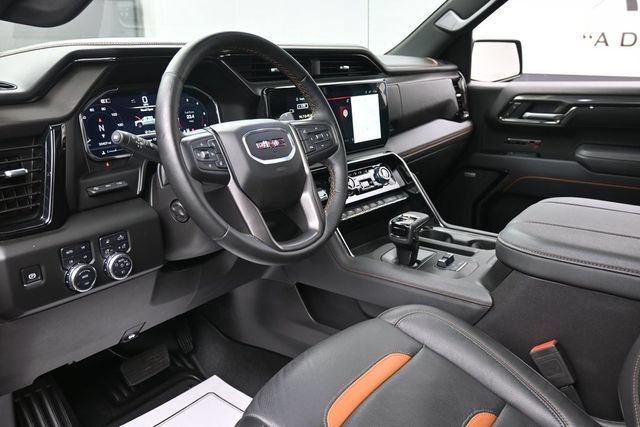 Used 2025 GMC Sierra 1500 AT4 w/ AT4 Premium Package AWD/4WD image 14