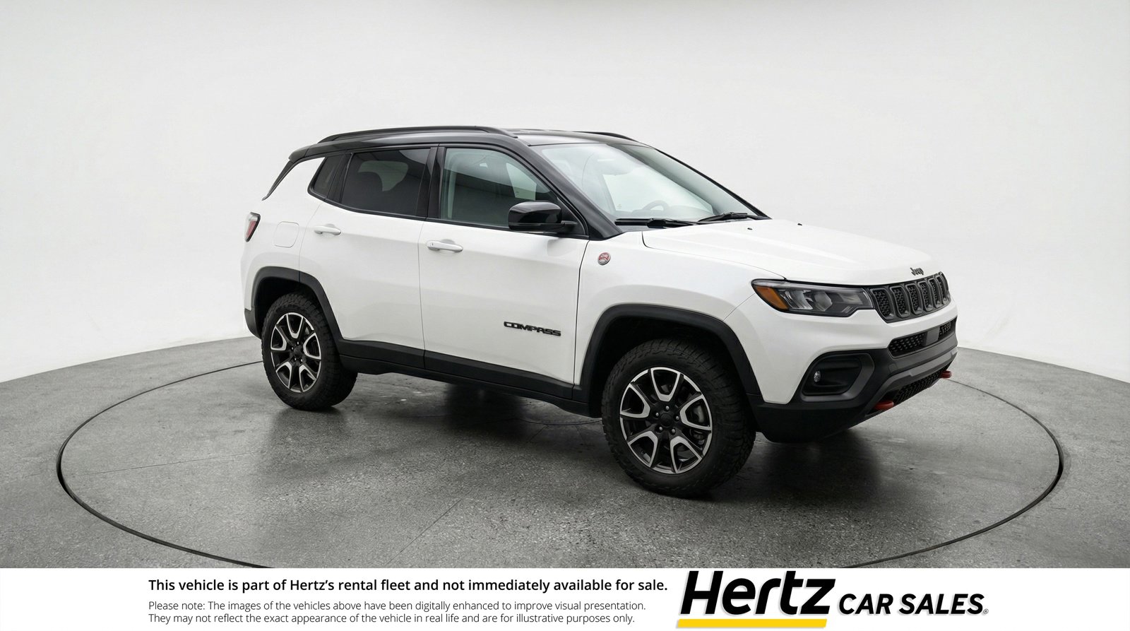 Used 2025 Jeep Compass Trailhawk image 1