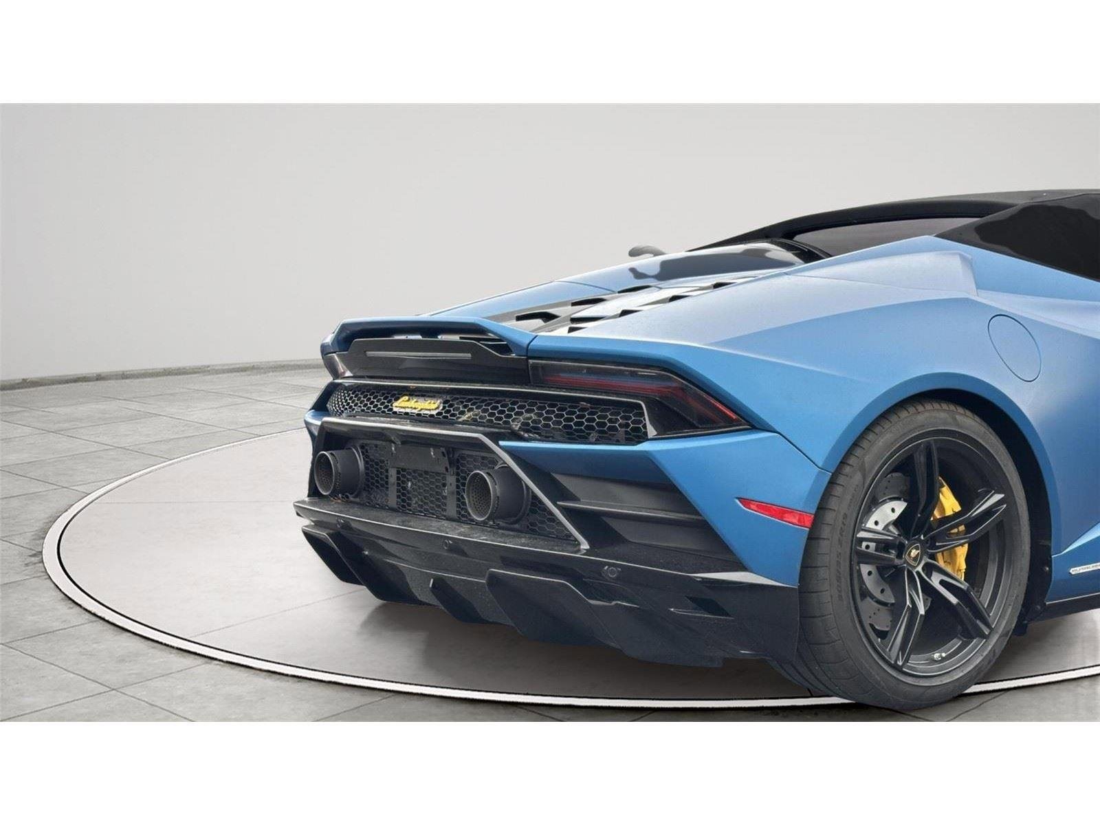Used 2020 Lamborghini Huracan EVO RWD image 13