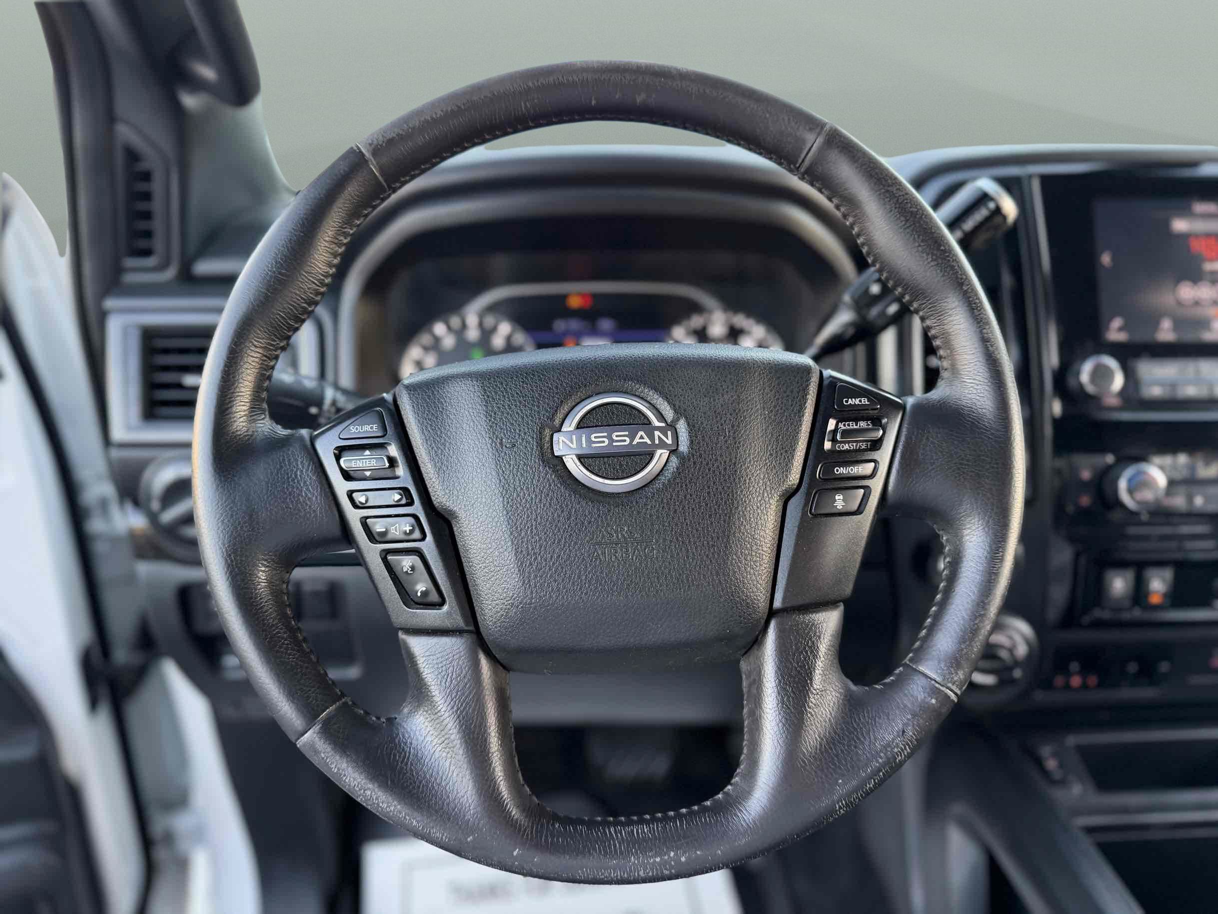Used 2023 Nissan Titan SV w/ SV Convenience Package AWD/4WD image 17