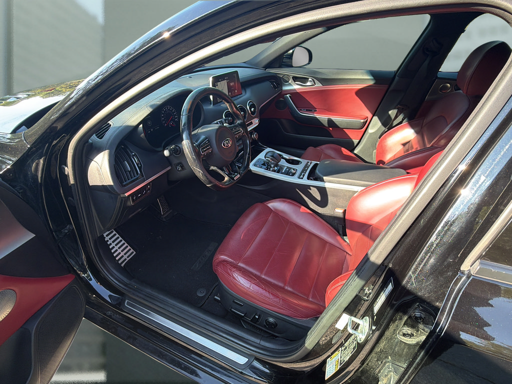 Used 2018 Kia Stinger GT2 AWD/4WD image 10