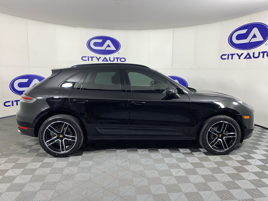 Used 2019 Porsche Macan S AWD/4WD image 2