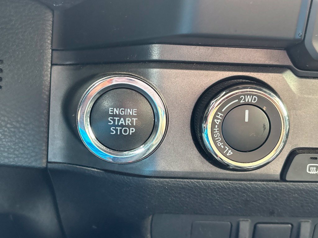 Used 2021 Toyota Tacoma TRD Off-Road AWD/4WD image 19