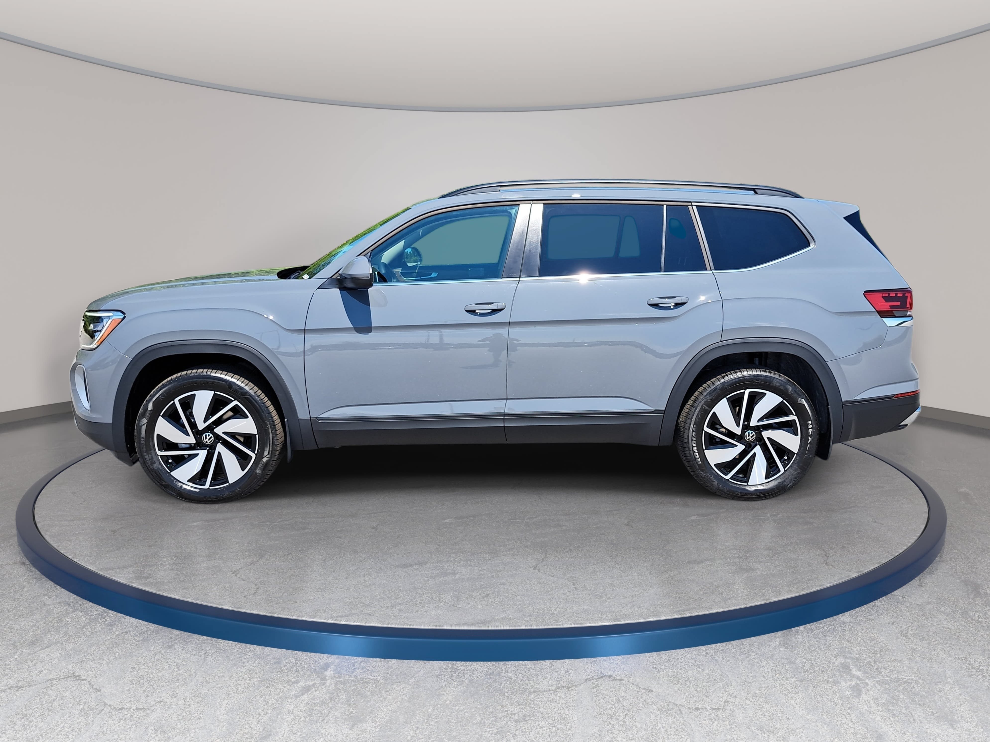 New 2026 Volkswagen Atlas SE FWD image 8