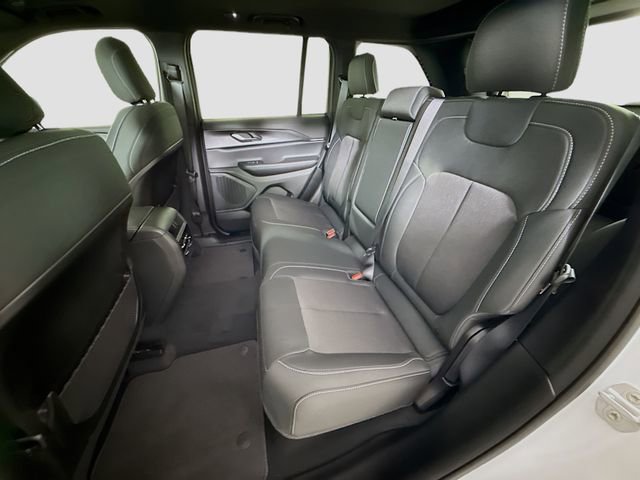 New 2026 Jeep Grand Cherokee Laredo X AWD/4WD image 23